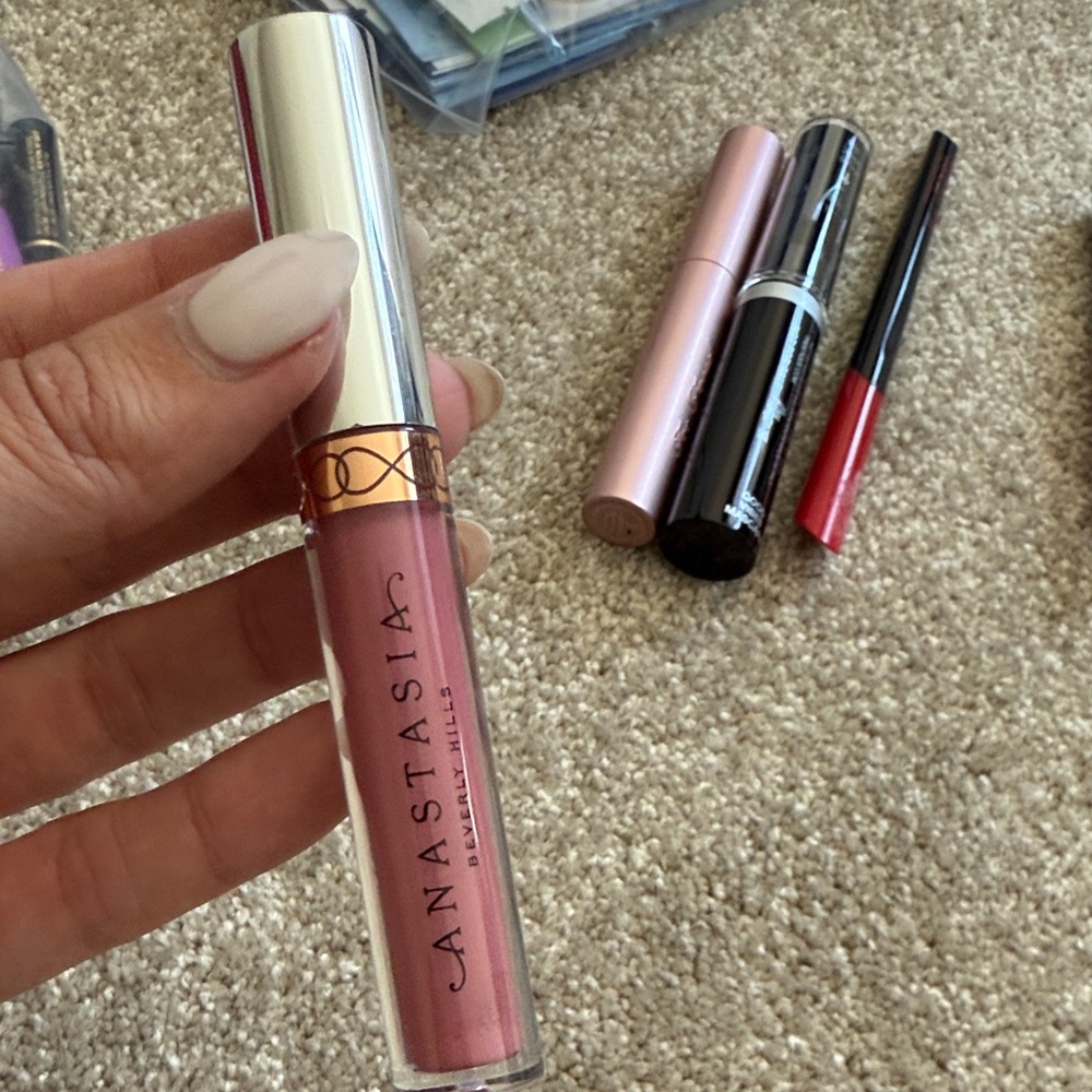 Anastasia Beverly Hills Shimmering Pink Lip Gloss